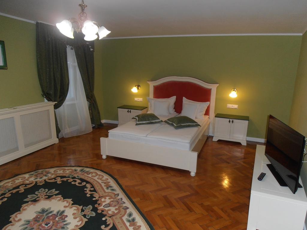 Zum Weissen Lamm Residence Сибиу Стая снимка