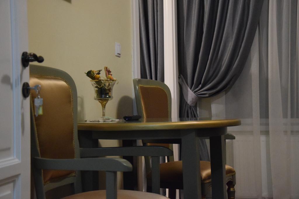 Zum Weissen Lamm Residence Сибиу Стая снимка